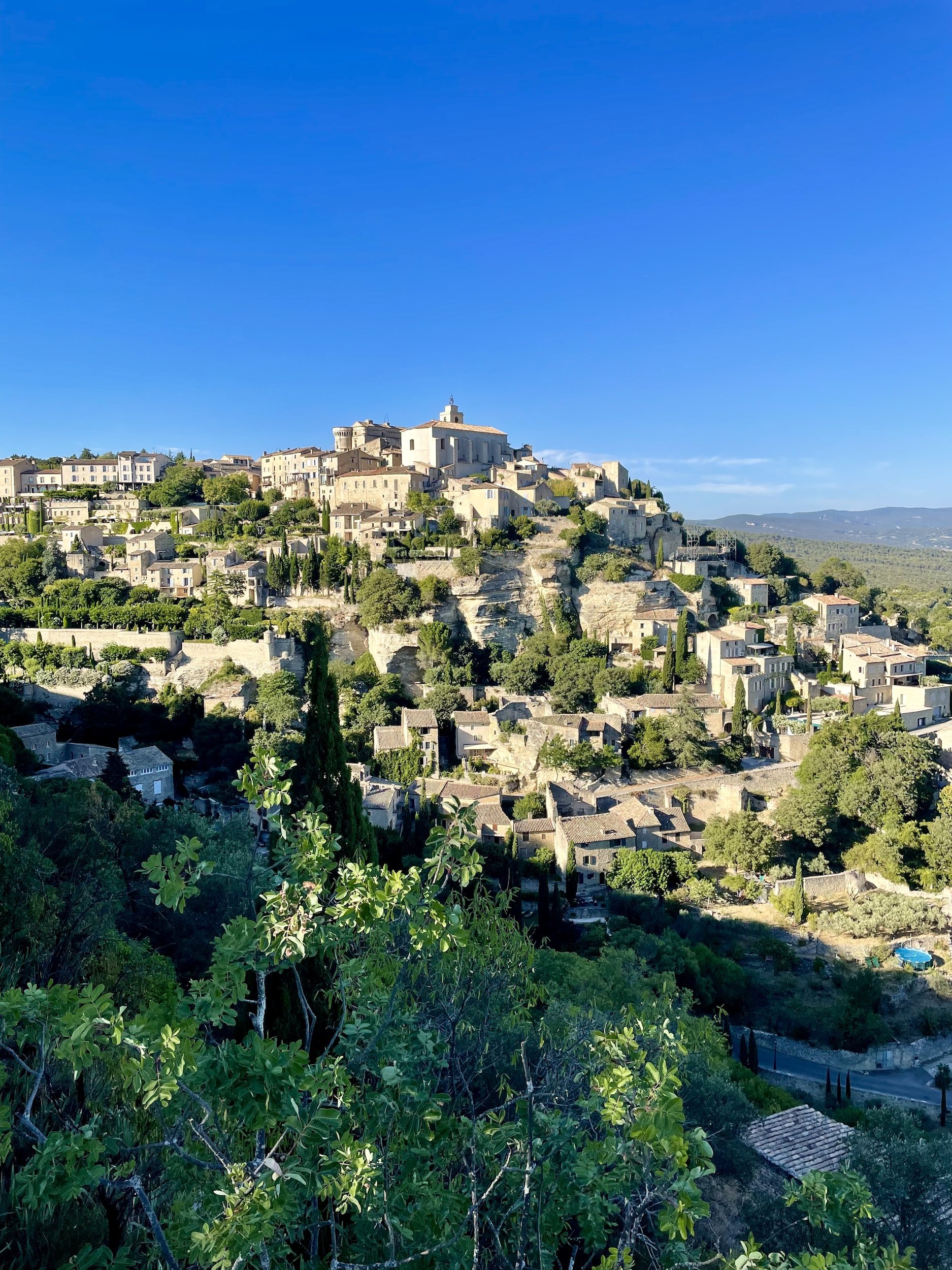 Cultural discovery of Gordes in the Luberon, in seminar activity
