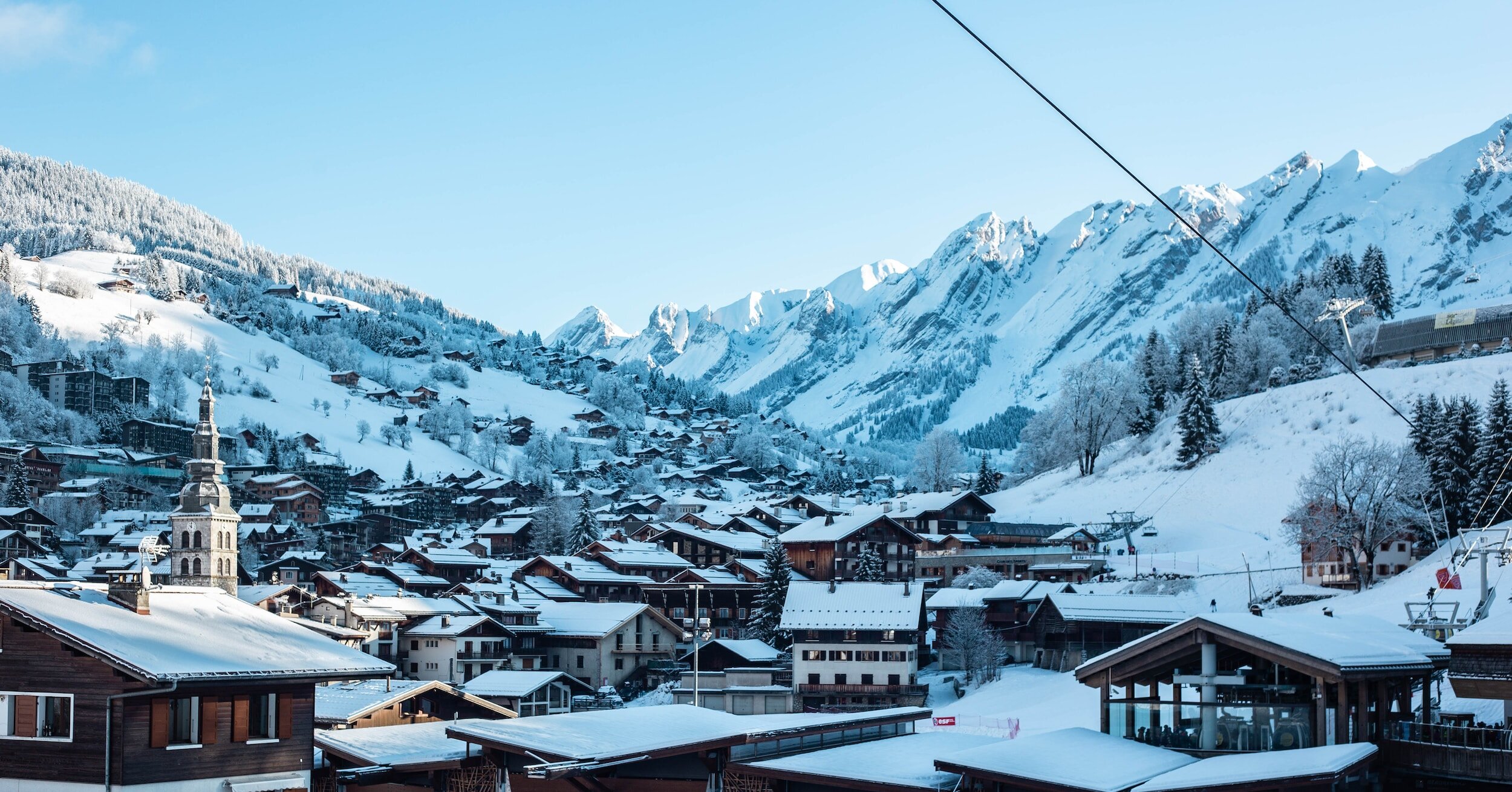 Discover La Clusaz in the heart of the Alps