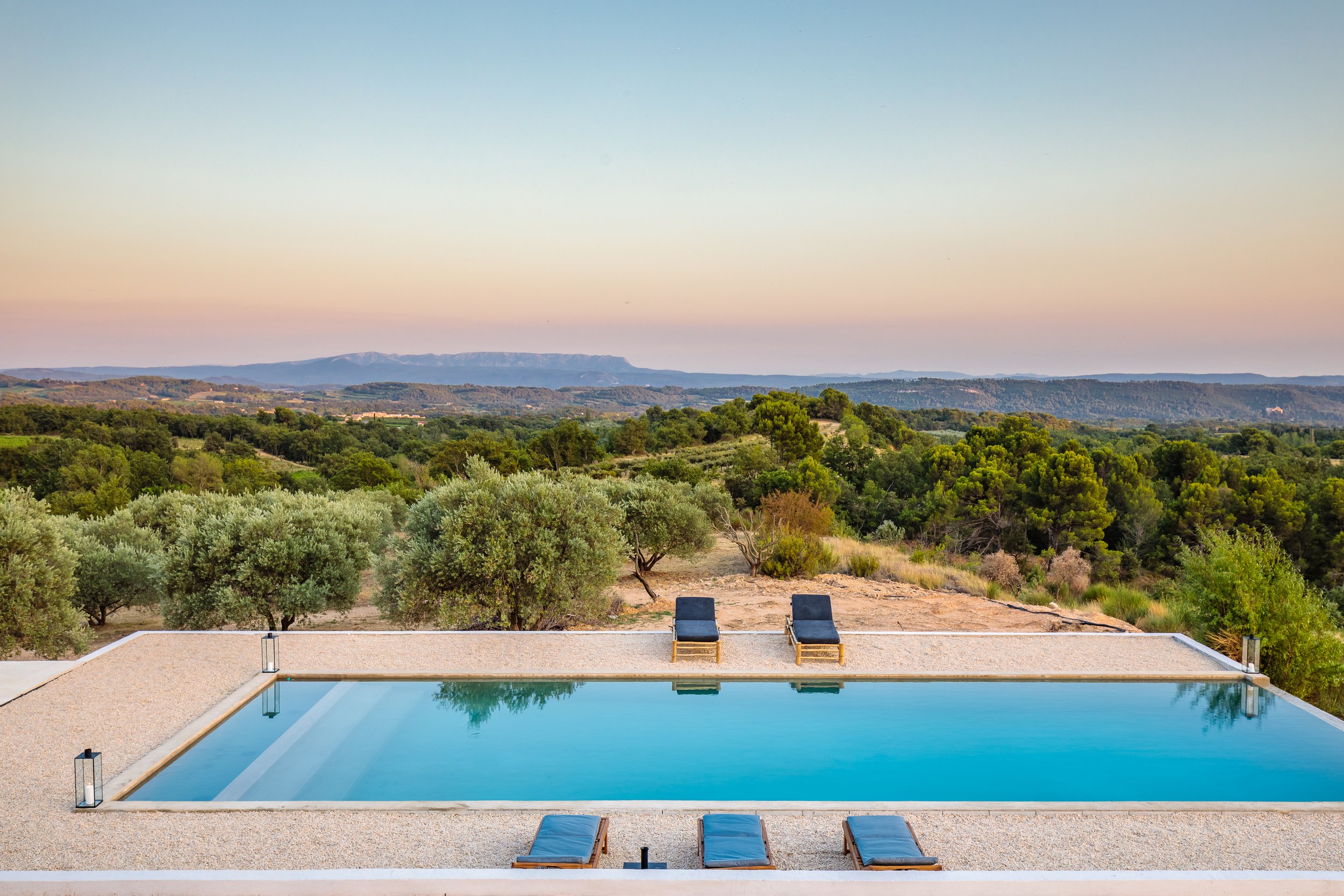 Luxury estate and exceptional château in the heart of Provence and the Luberon region