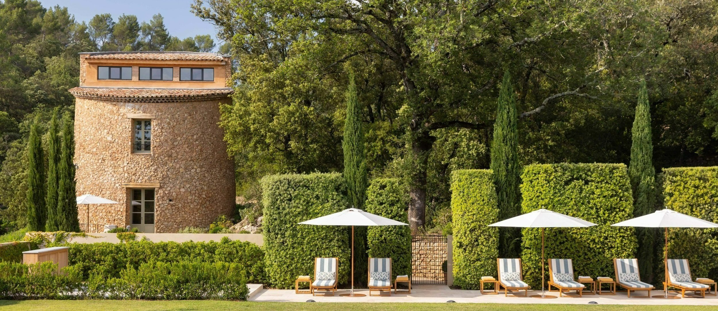 Location domaine de luxe avec piscine en Provence. Site prestigieux de Brignoles