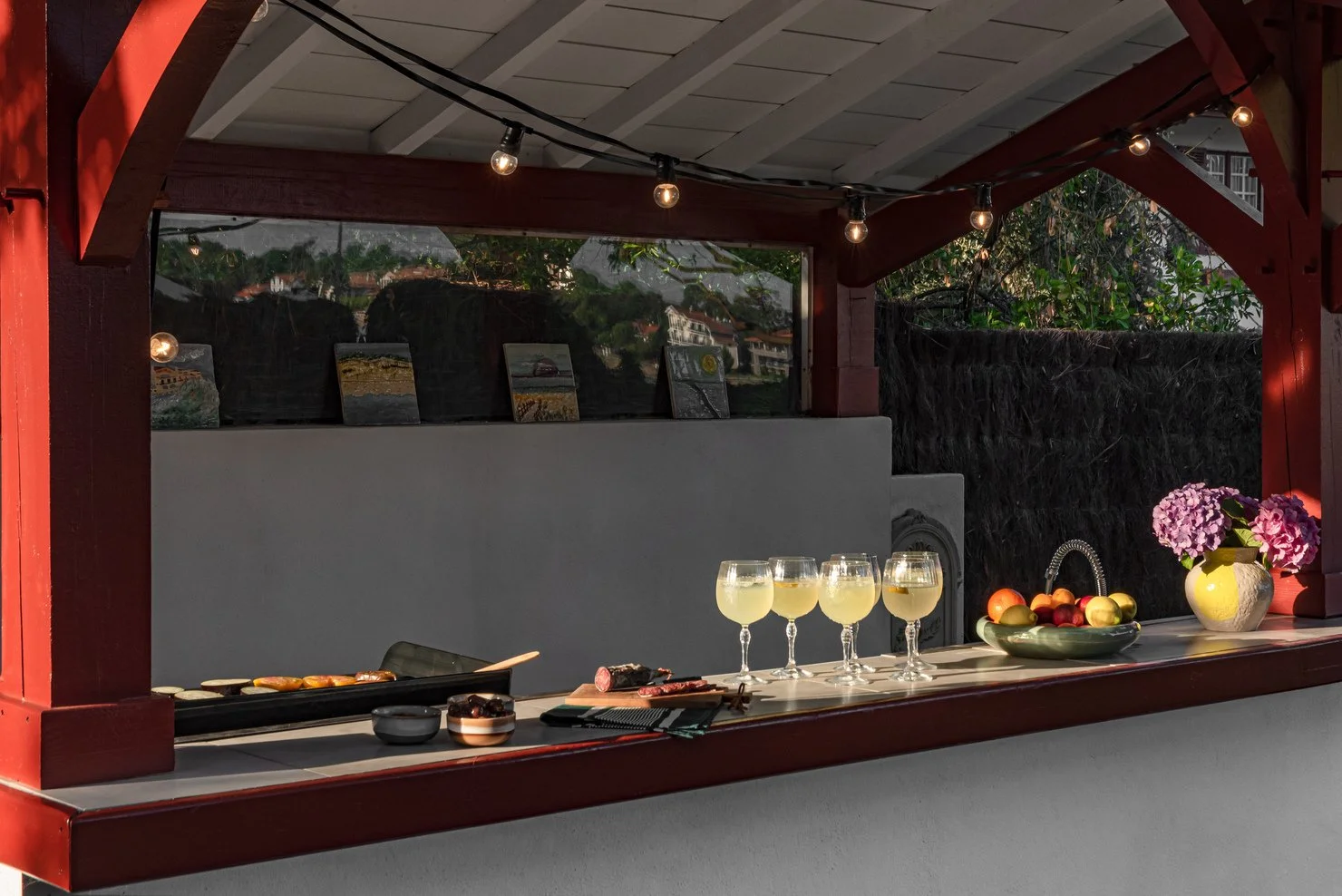 Location villa de luxe à Hossegor cuisine et bar extérieur