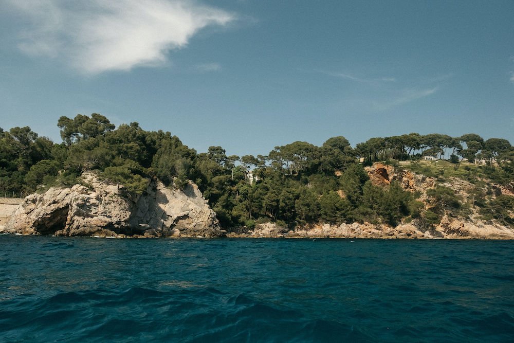 Luxury waterfront estate on Côte d'Azur
