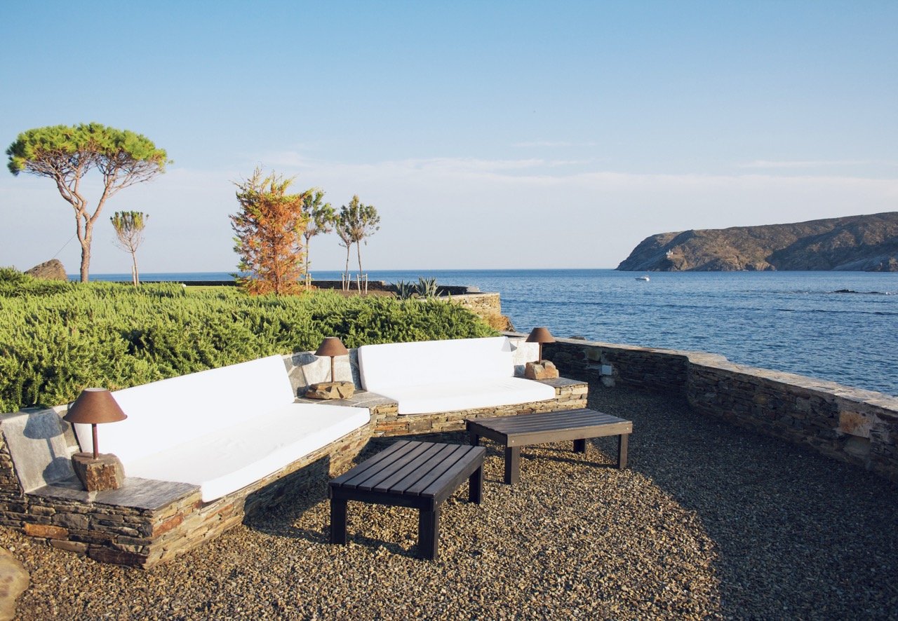 Luxury house in Cadaqués, Spain, with a relaxing garden area overlooking the sea 