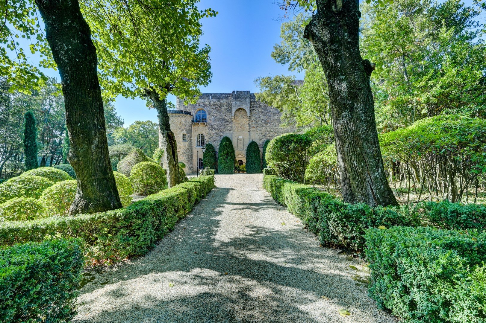 Luxury castle to rent in south of France in Provence in Uzes