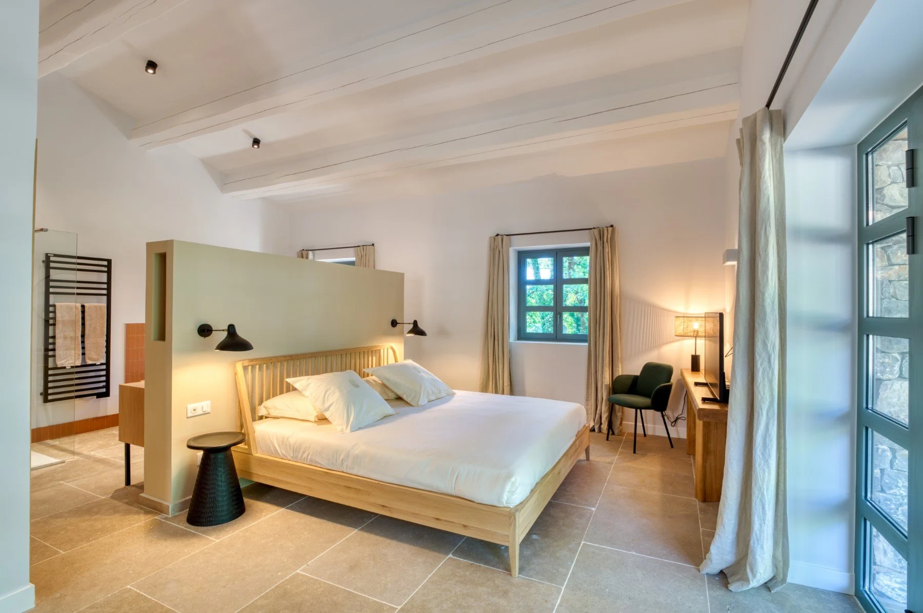 Domaine de luxe à Saint Maximin chambre