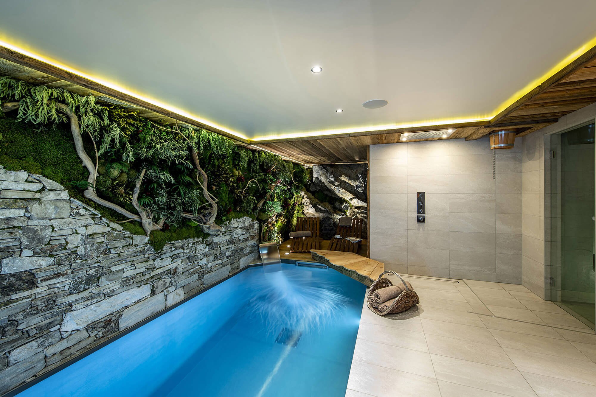 Indoor swimming pool