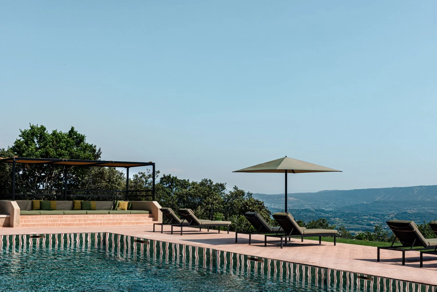 Villa de luxe à louer dans le Lubéron à Gordes piscine