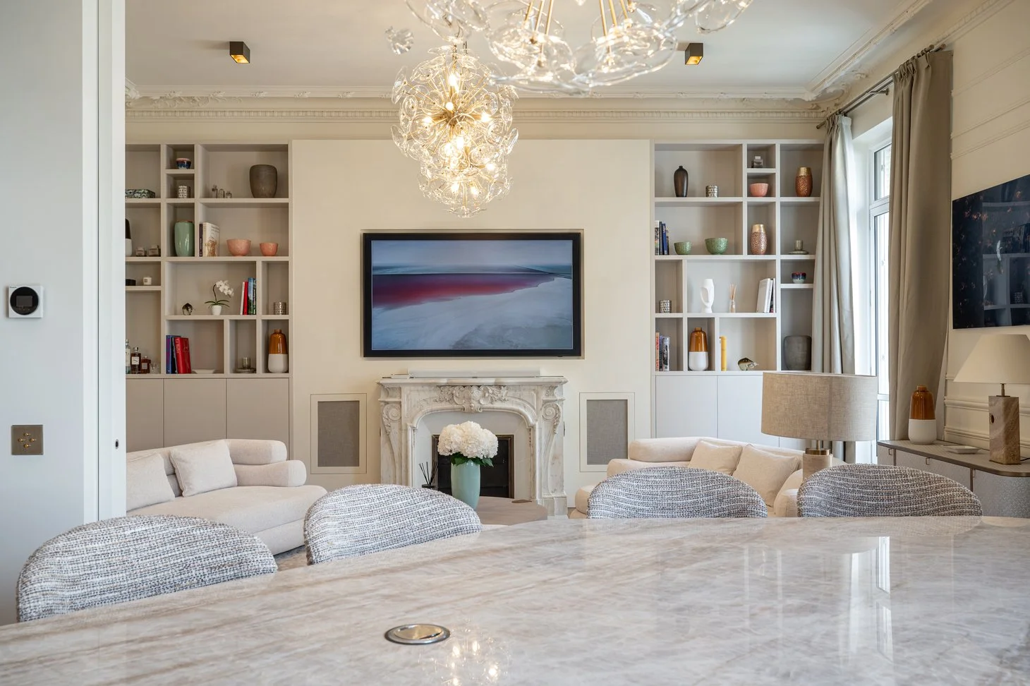 Appartement de luxe Paris Montaigne salle à manger