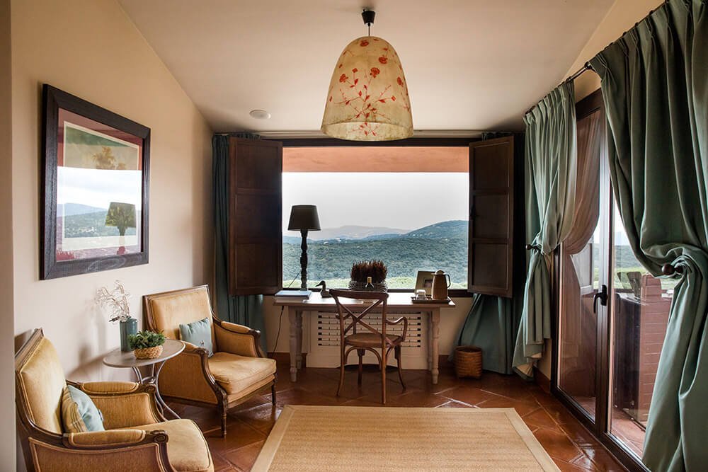 Luxury Castilian estate in Spain in the heart of nature with panoramic views and hotel service