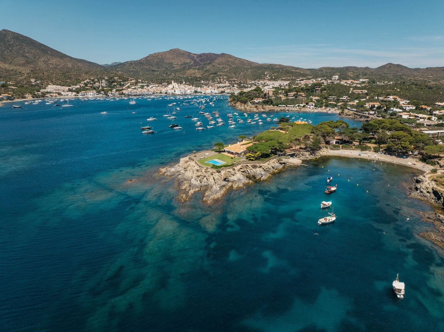 Location villa luxe Cadaques Oliveres drone