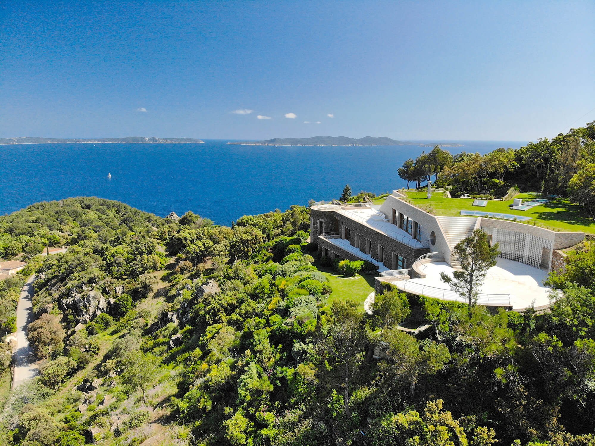 Luxury villa at Cap Bénat for an exceptional seminar Homanie