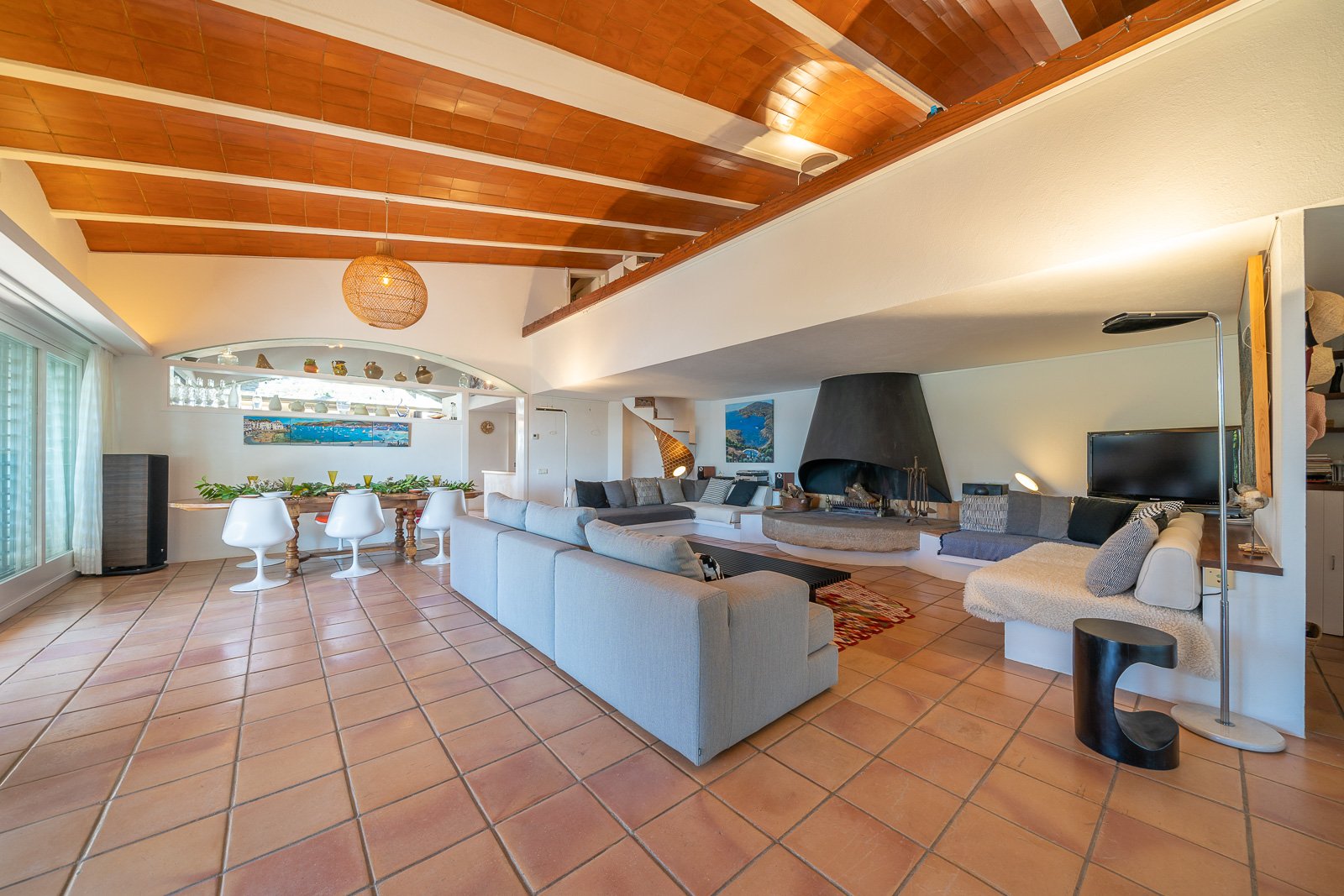 Luxury house at Homanie Cadaqués in Spain with living room 