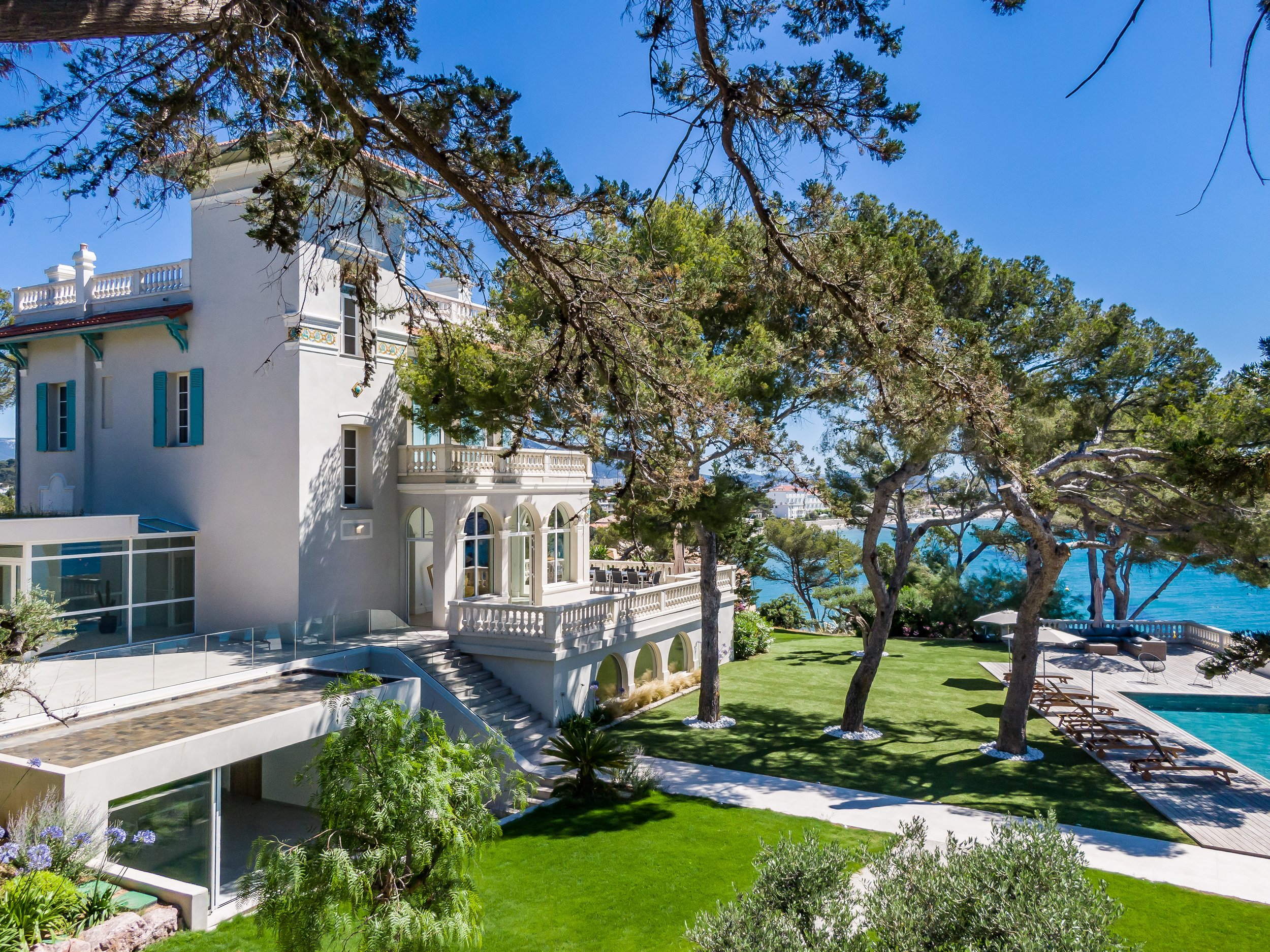 Luxury villa Homanie in Toulon to organize an incentive