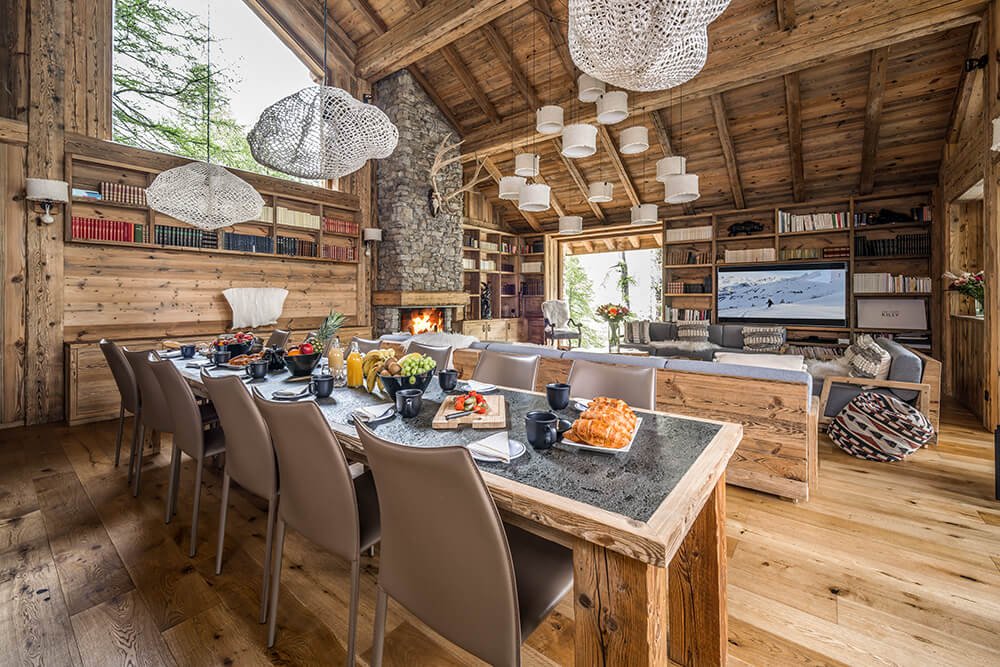 Luxury chalet in Val d'Isère ski in ski out with hotel service, swimming pool and spa