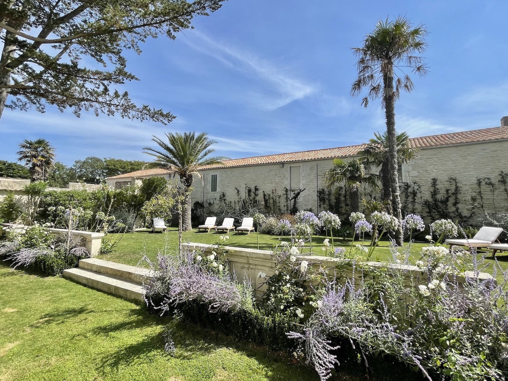 location villa luxe cote atlantique jardin
