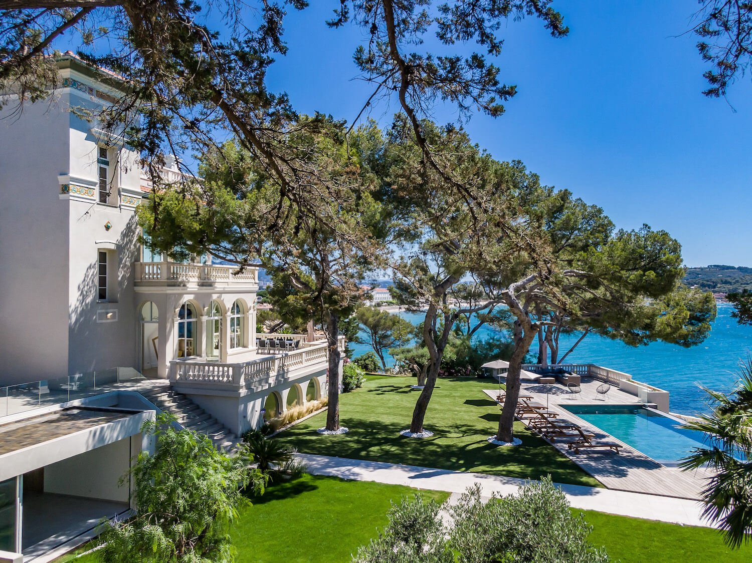 Exceptional estate with sea view for a seminar on the Côte d'Azur 