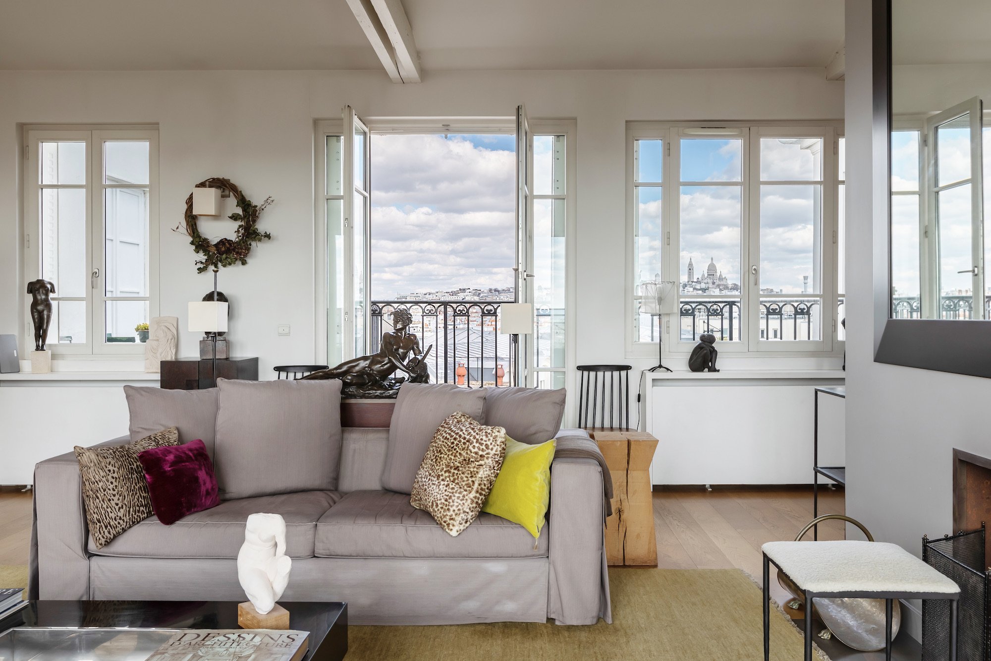 Exceptional apartment in Paris with rooftop view of the Eiffel Tower and central Paris
