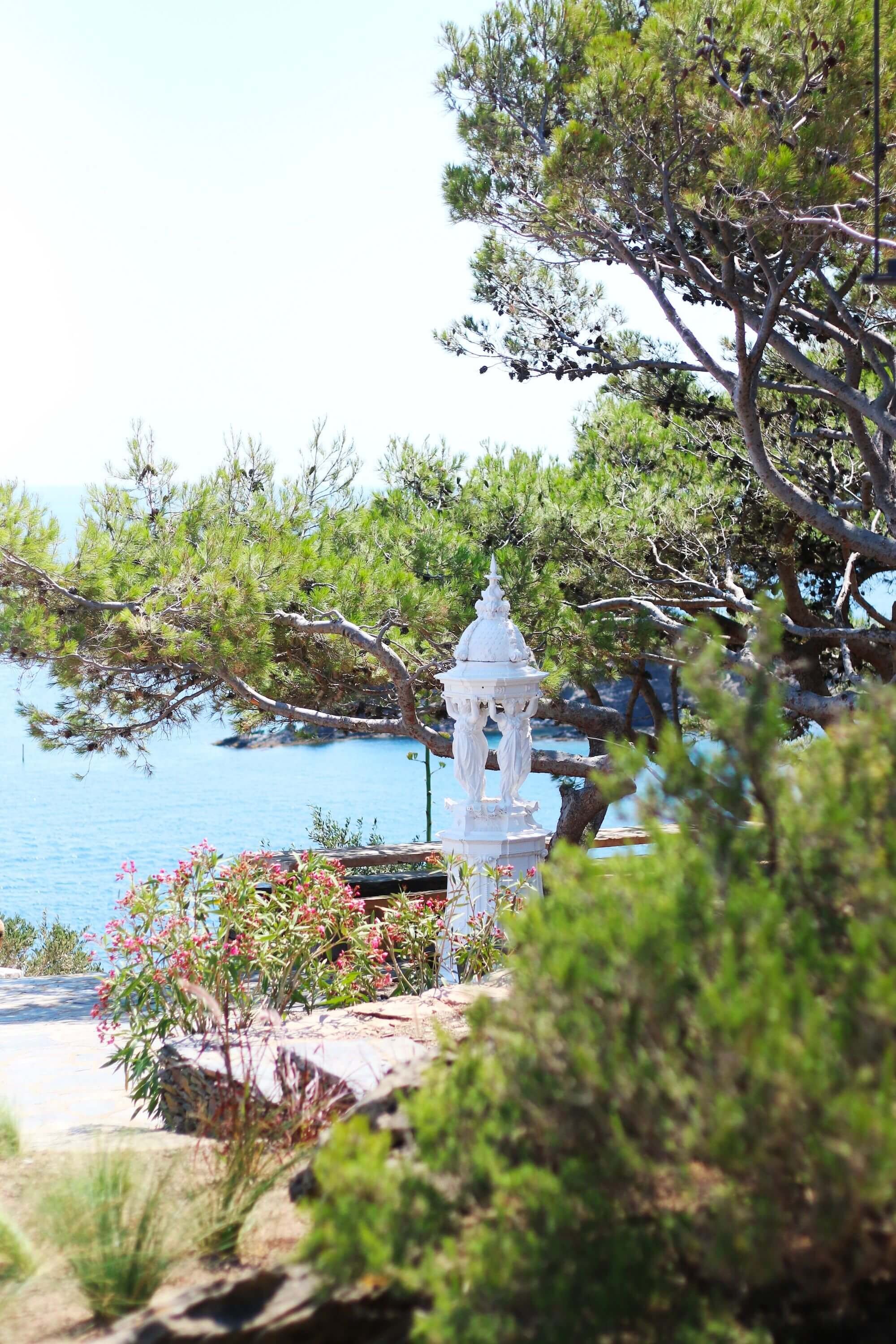 Luxury seaview villa on the Mediterranean coast for a corporate retreat in Cadaqués near Barcelona