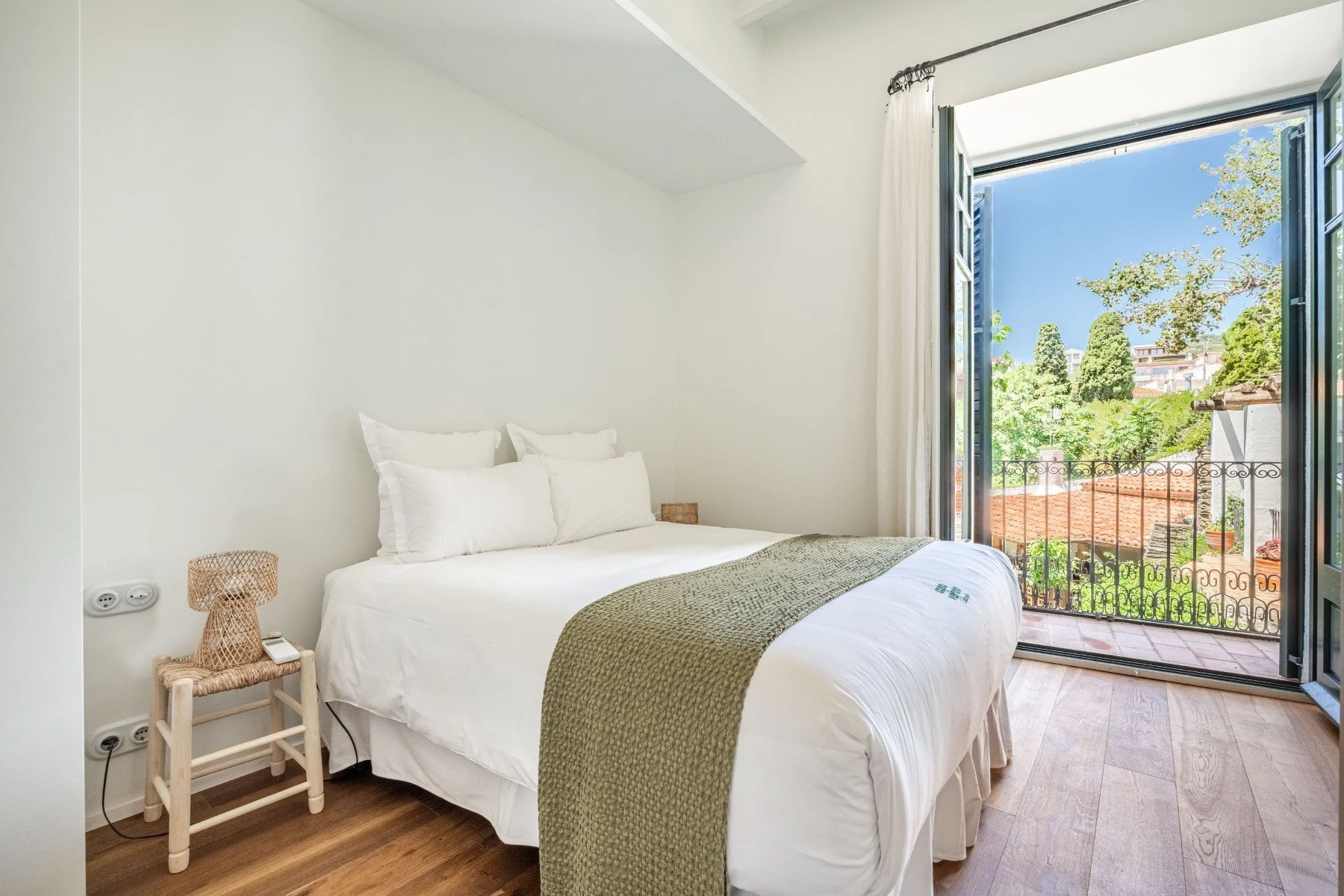 seminaire cadaques village chambre
