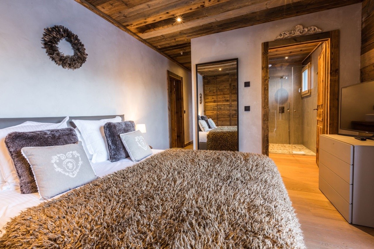 Luxury chalet in Saint-Gervais at the foot of the slopes with hotel service, swimming pool and spa