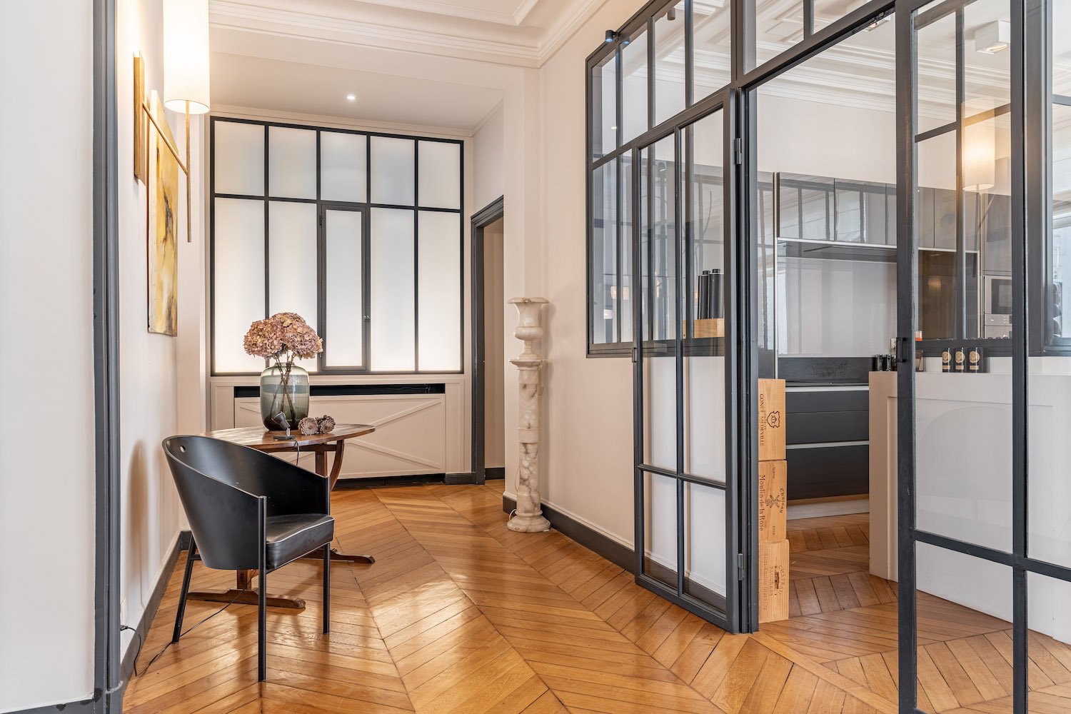 Exceptional apartment in Paris near the Champs Elysées