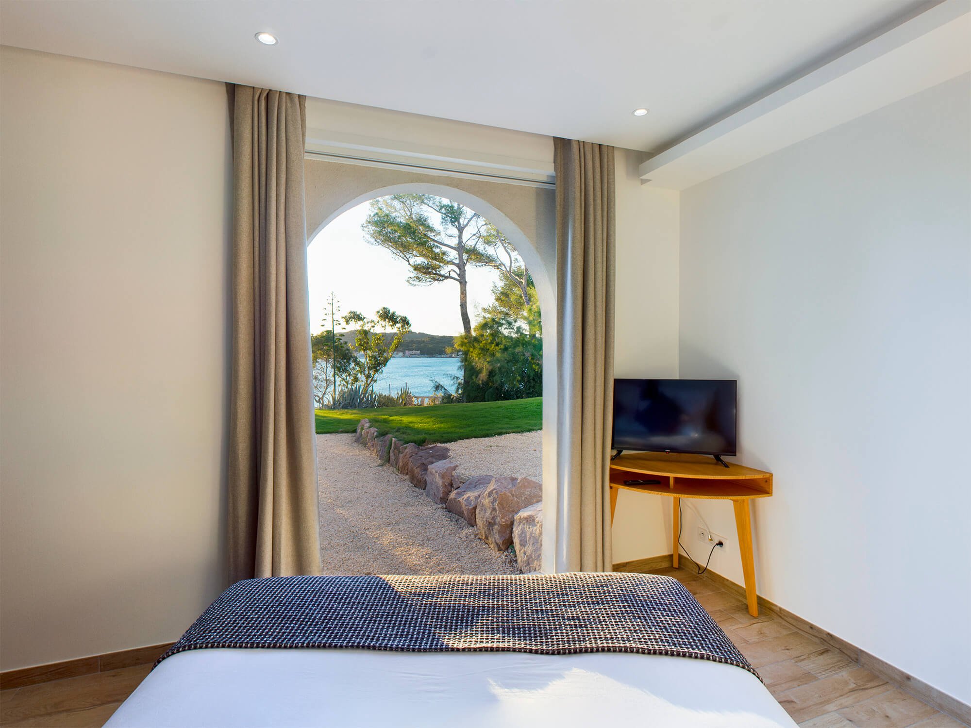 Exceptional seaside estate for a seminar at Côte d'Azur near Toulon