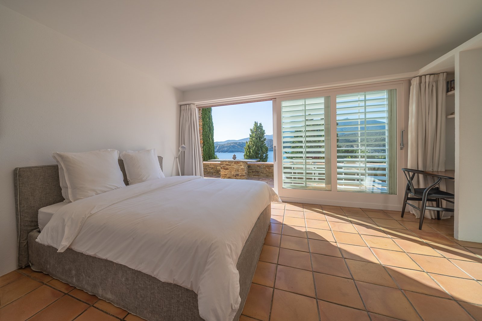 Exceptional villa in Cadaqués with sea view bedroom 