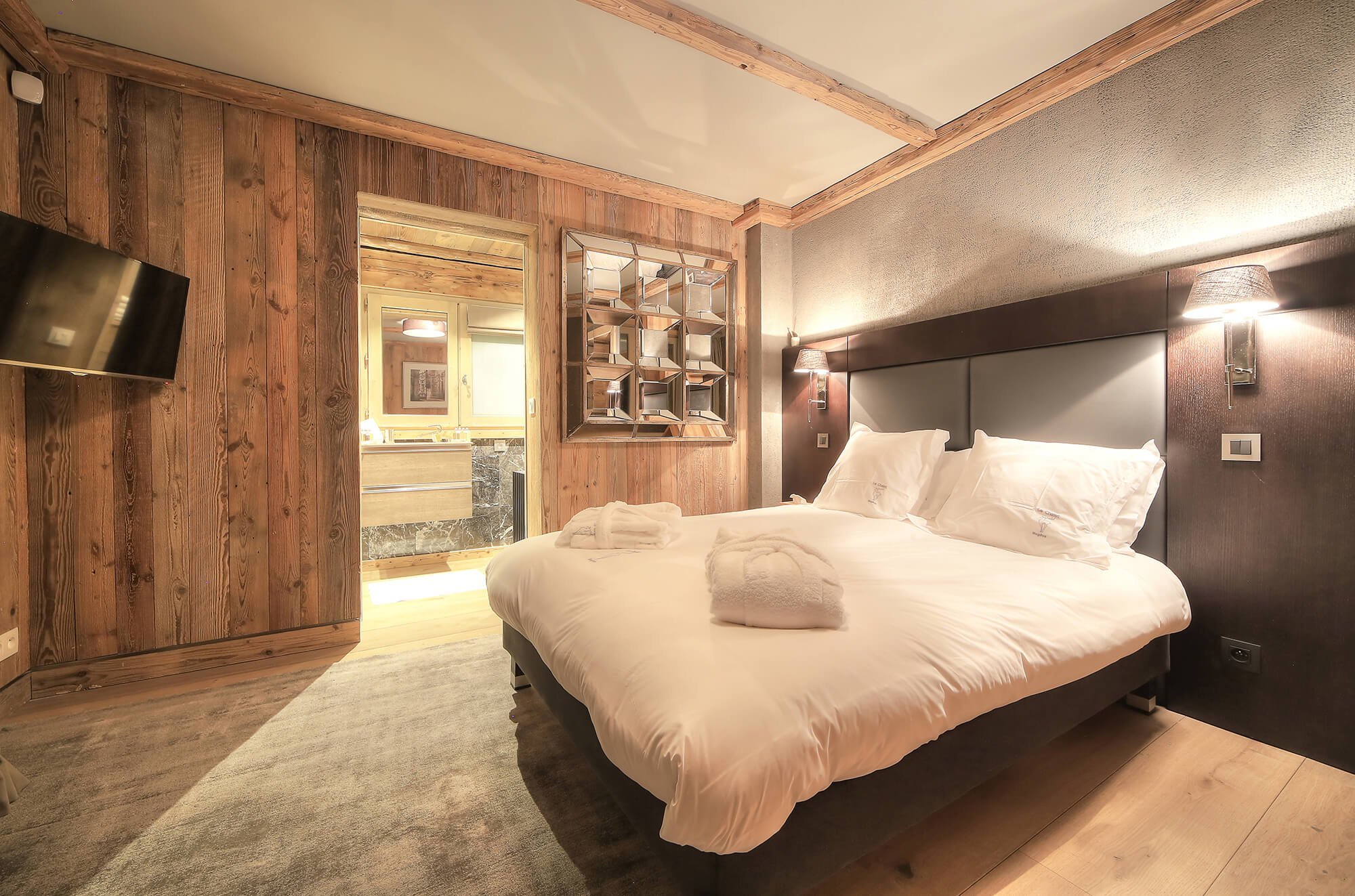 Exceptional chalet in Megève ski in ski or with hotel service, pool and spa