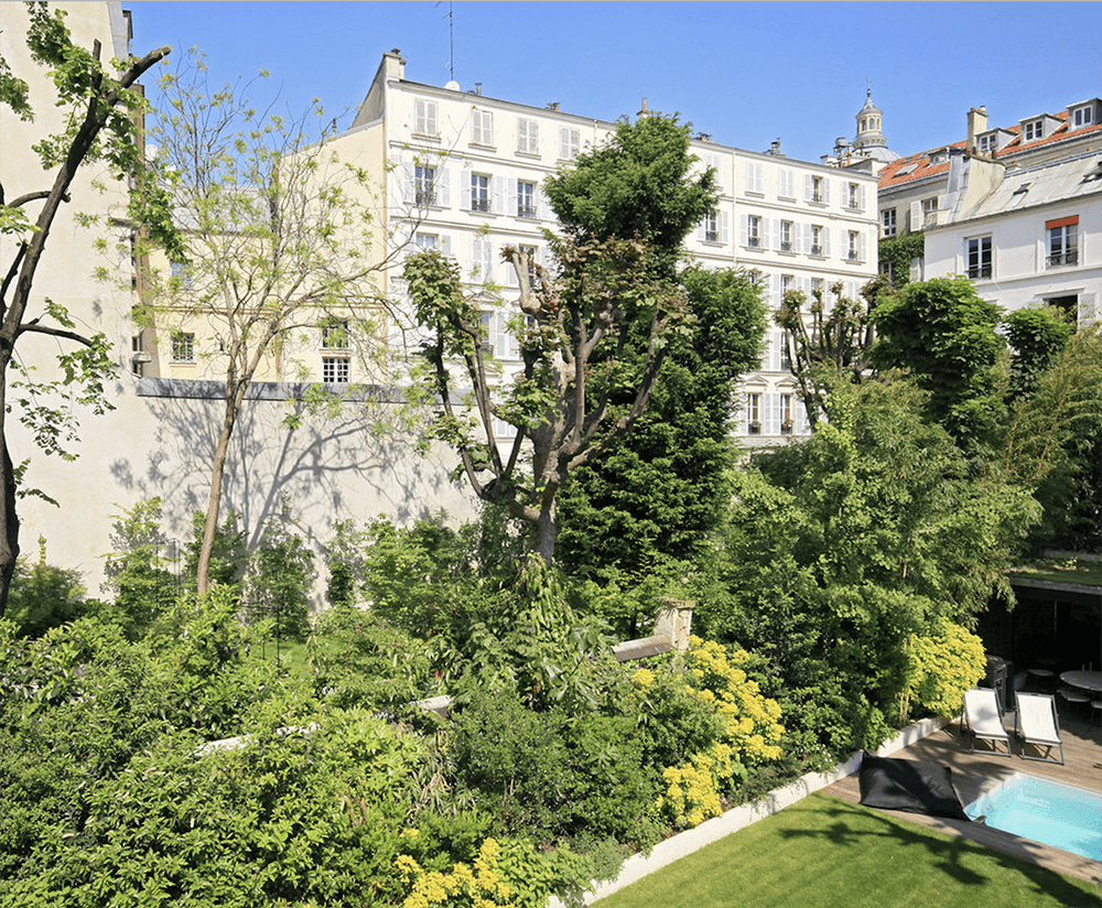 Exceptional house in the heart of Paris with garden and pool near Saint Germain des Prés
