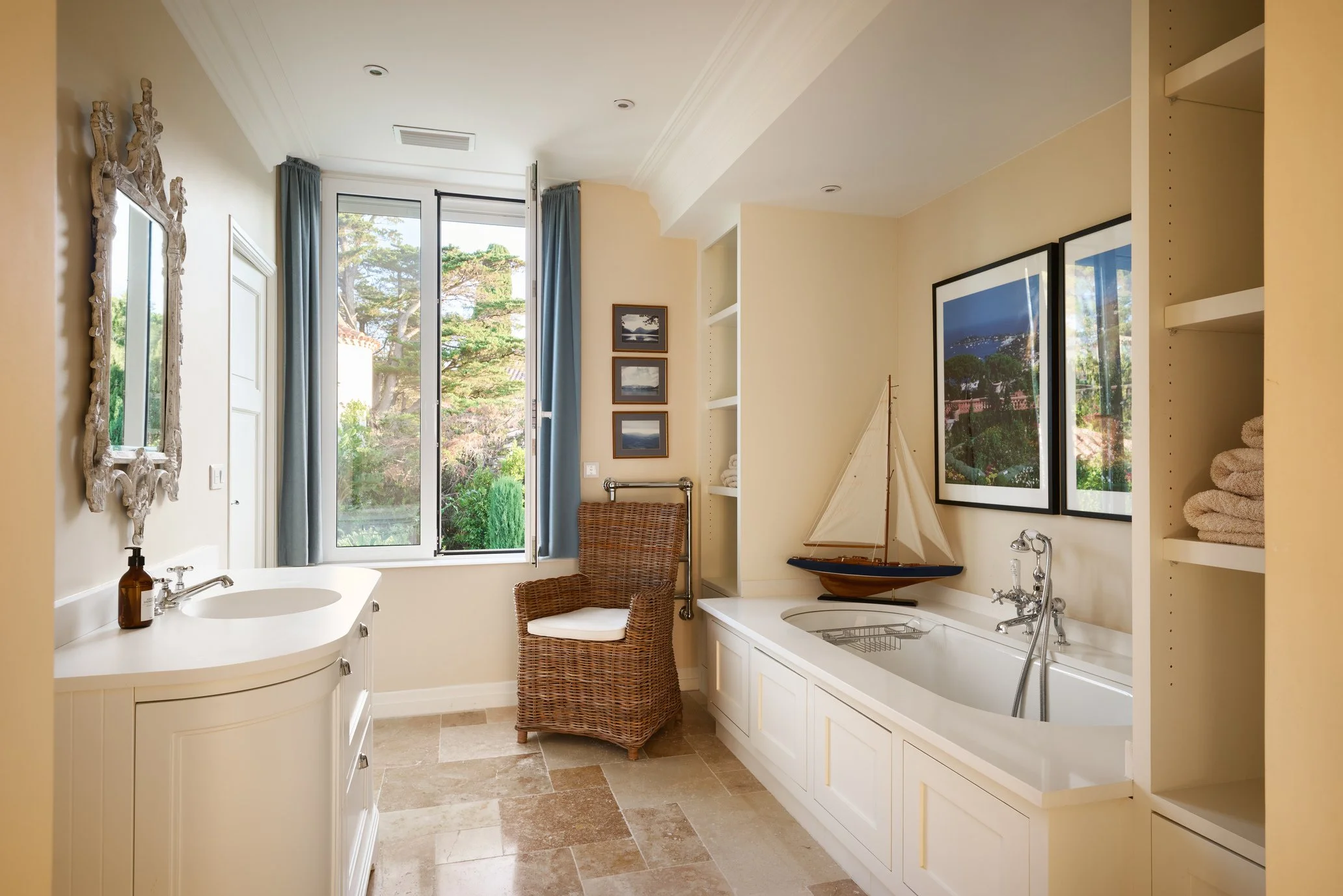 Villa de luxe vue mer les cistes salle de bain