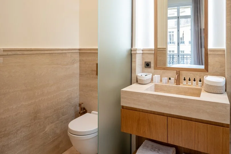 Appartement de luxe Paris Montaigne salle de bain