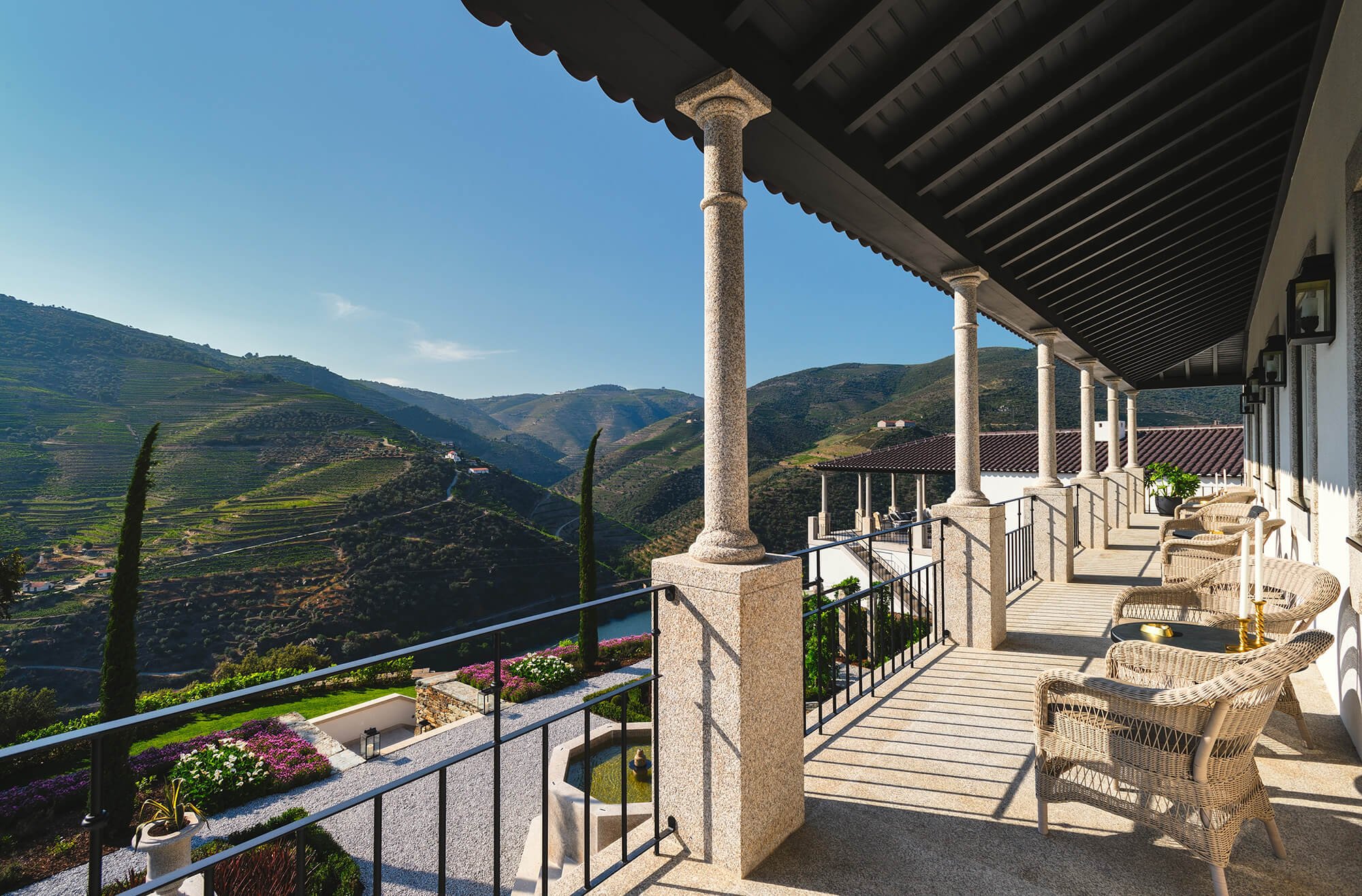 Exceptional wine estate with panoramic view of the Douro valley