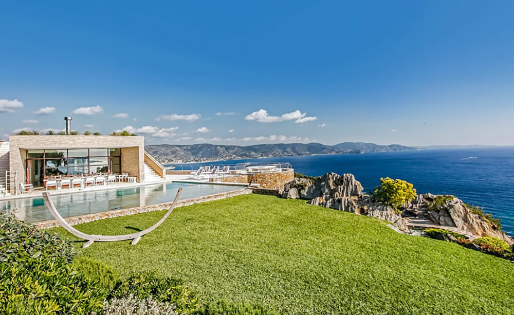 Luxury house by the sea in the south of France