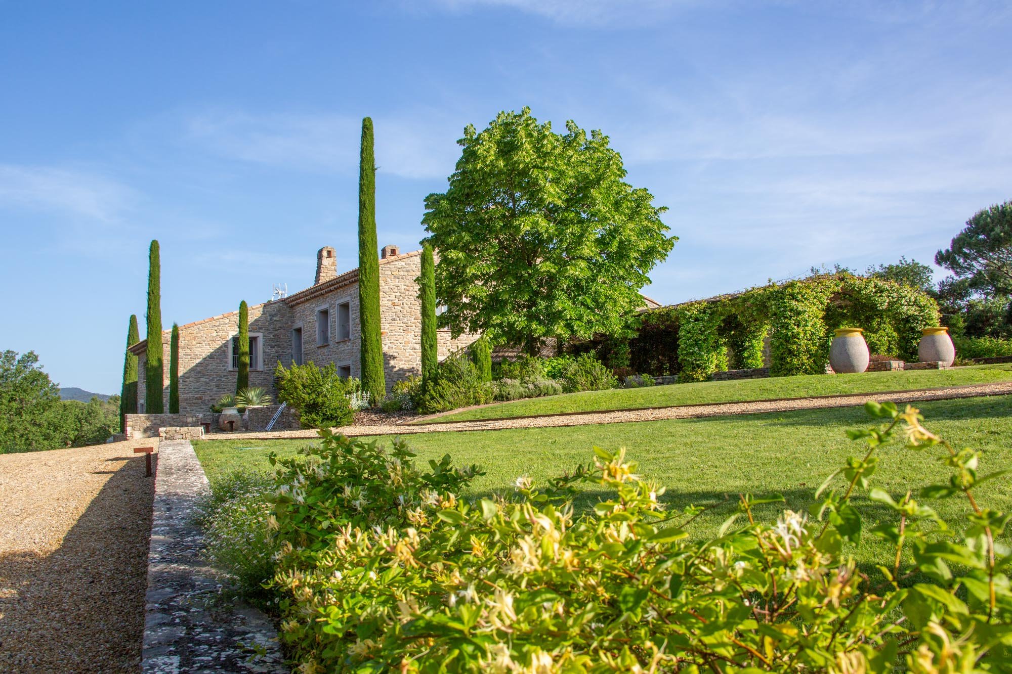 Prestigious winegrowing estate for your seminar in Provence