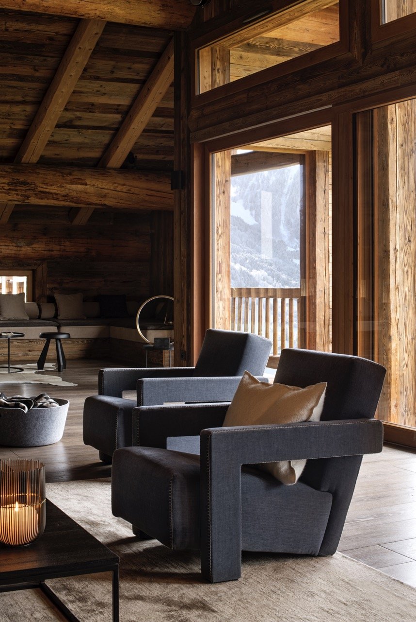 Prestigious chalet in La Clusaz at the foot of the slopes with hotel service, swimming pool and spa