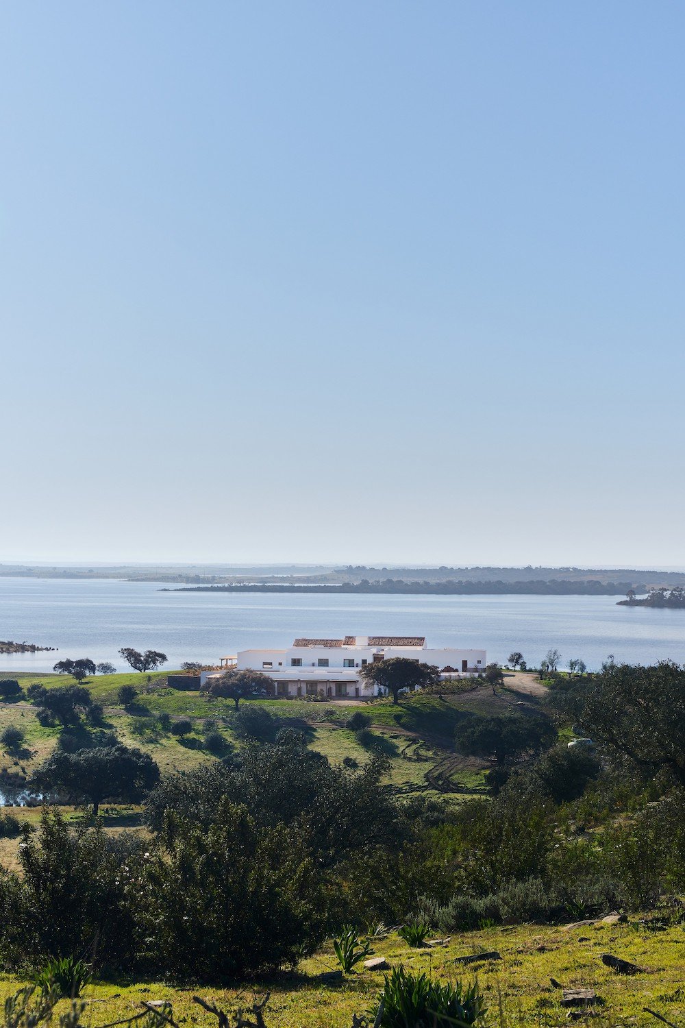 An exceptional estate overlooking Lake Alqueva for a seminar in Portugal 