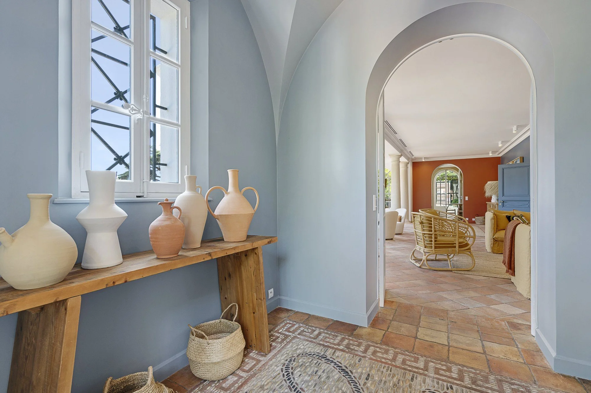 ville de luxe saint-tropez graniers couloir
