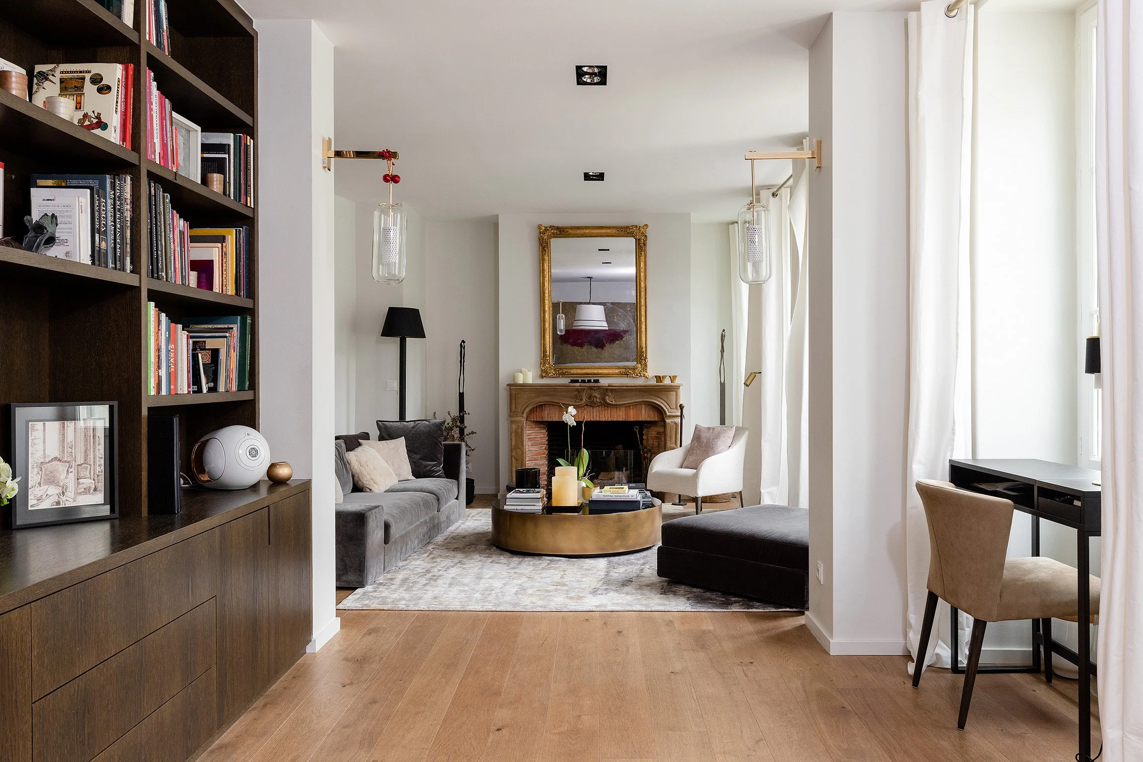 Maison de prestige au coeur de Paris avec un jardin et une piscine proche du Panthéon