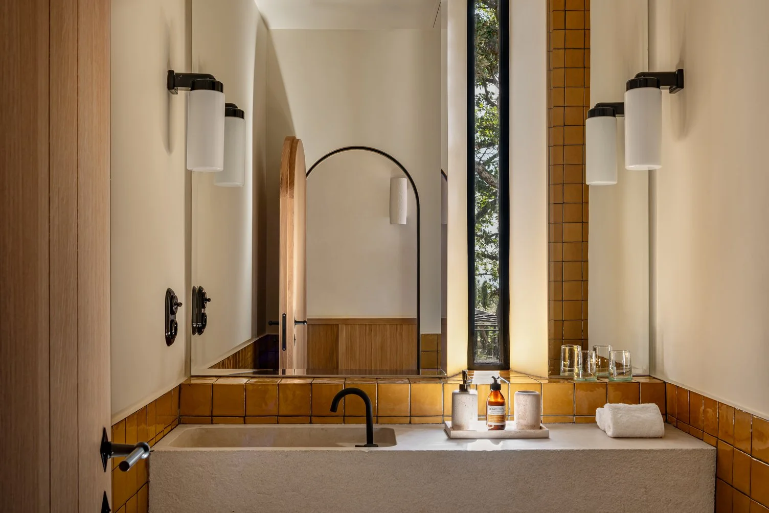 Villa de luxe à louer dans le Lubéron à Gordes salle de bain