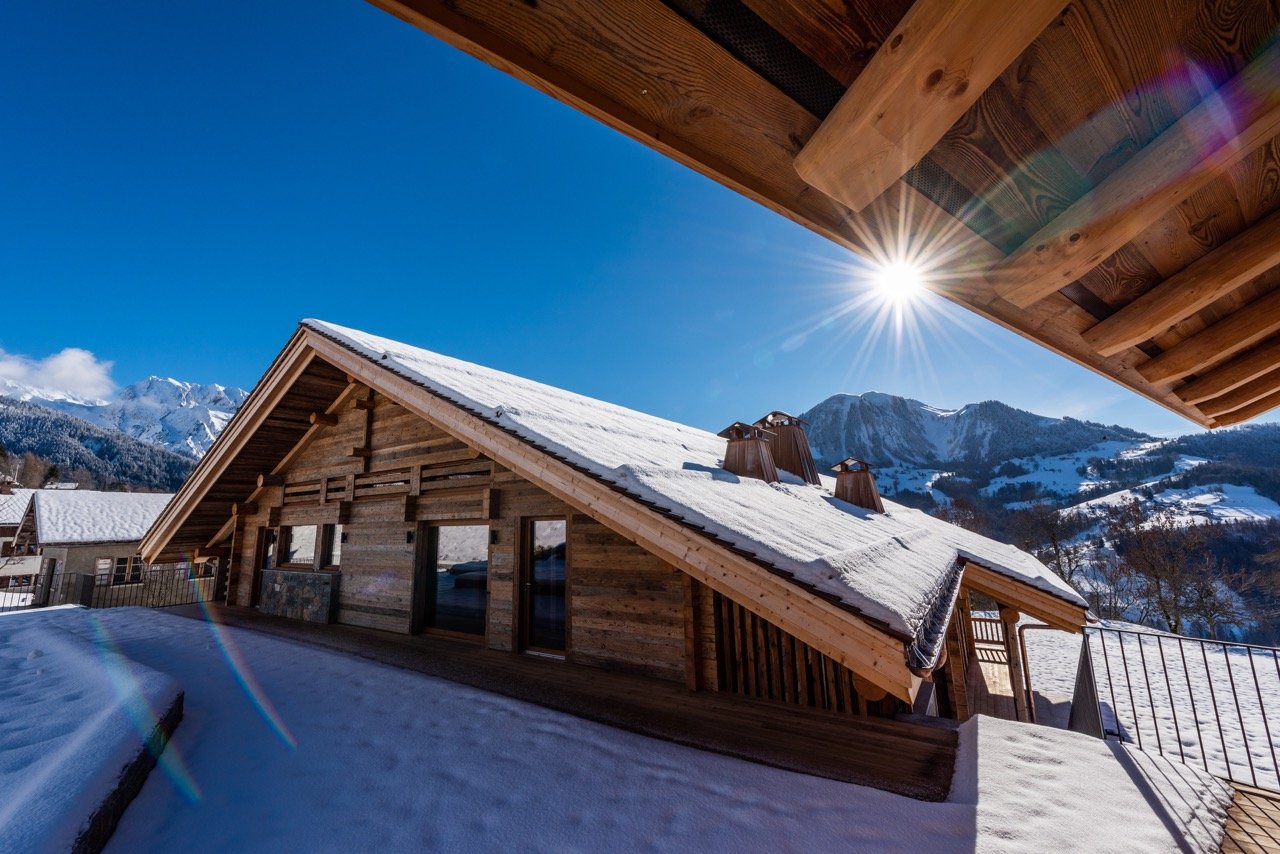 Exceptional chalet in the Alps ski in ski out with hotel service, pool and spa