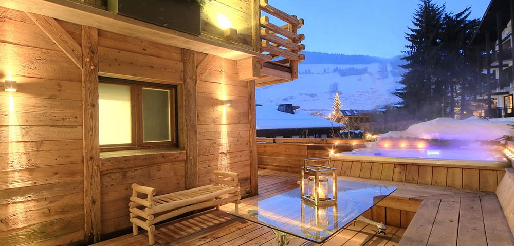 Luxury chalet in Megève at the foot of the slopes with hotel service, swimming pool and spa