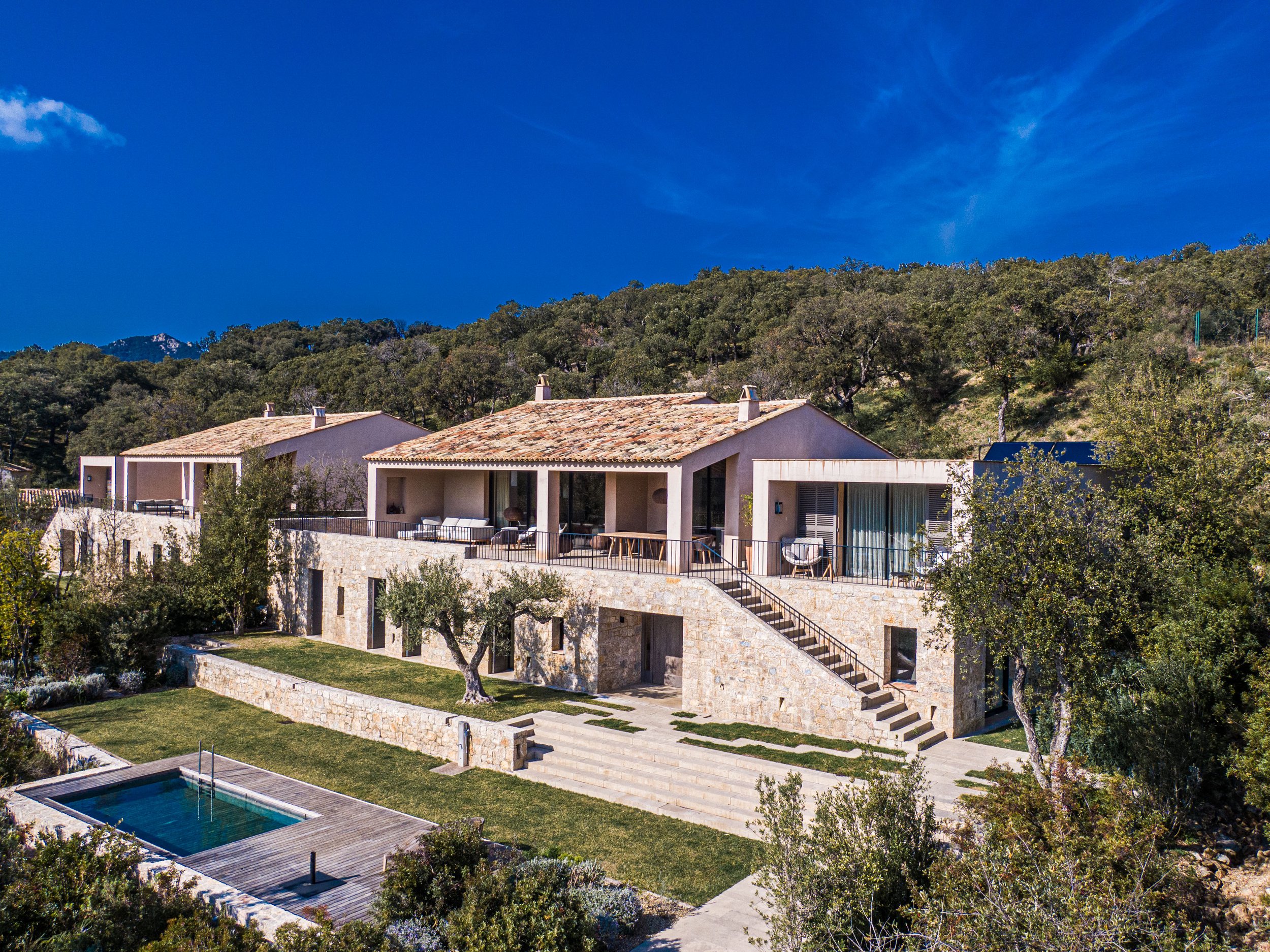 Luxury villa Golfe de St Tropez to rent with sea view and swimming pool cote d'azur