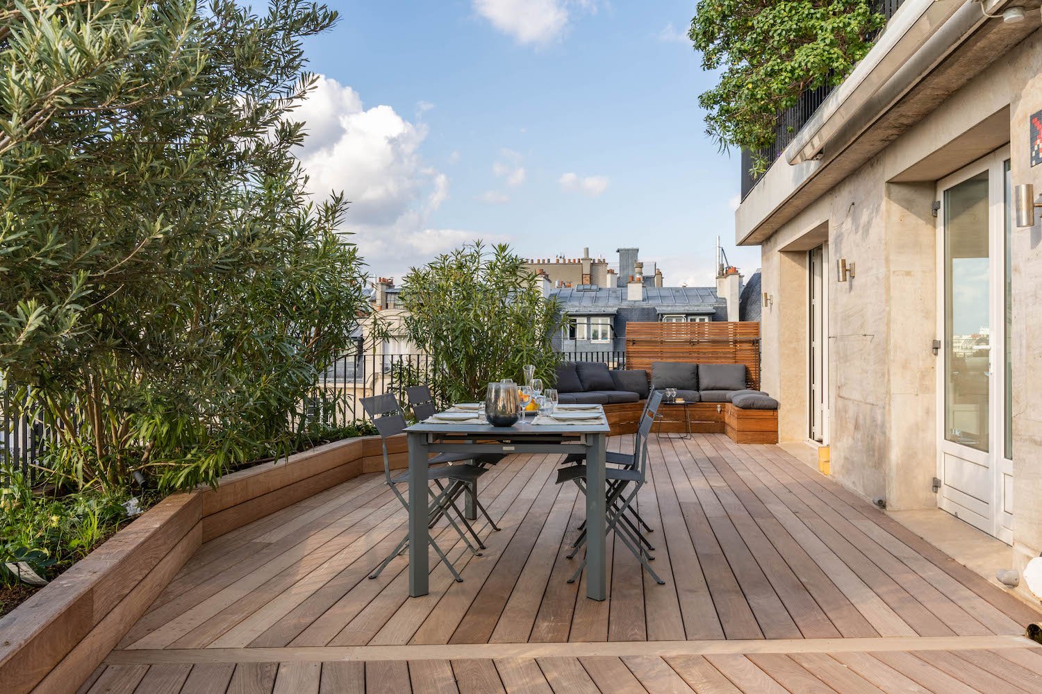 Luxury apartment and rooftop in the heart of Paris  