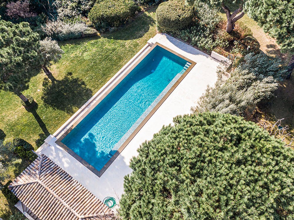 Exceptional estate surrounded by pine trees in Saint-Tropez on the Mediterranean coast  