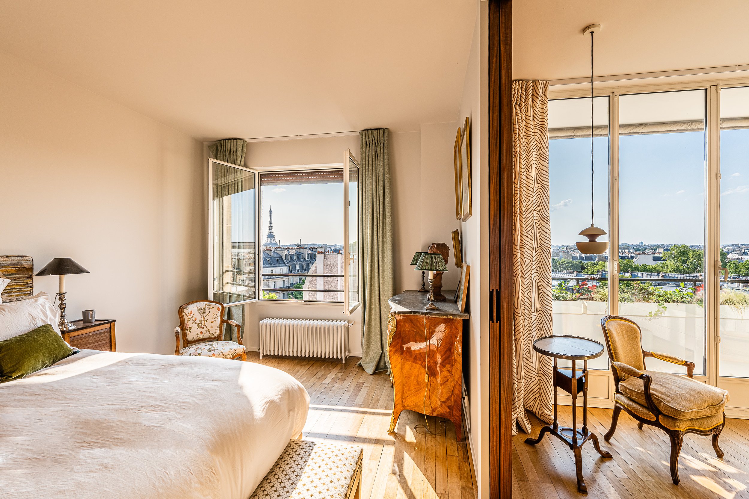 Luxury apartment and rooftop in the heart of Paris near the Bon Marché and the Seine