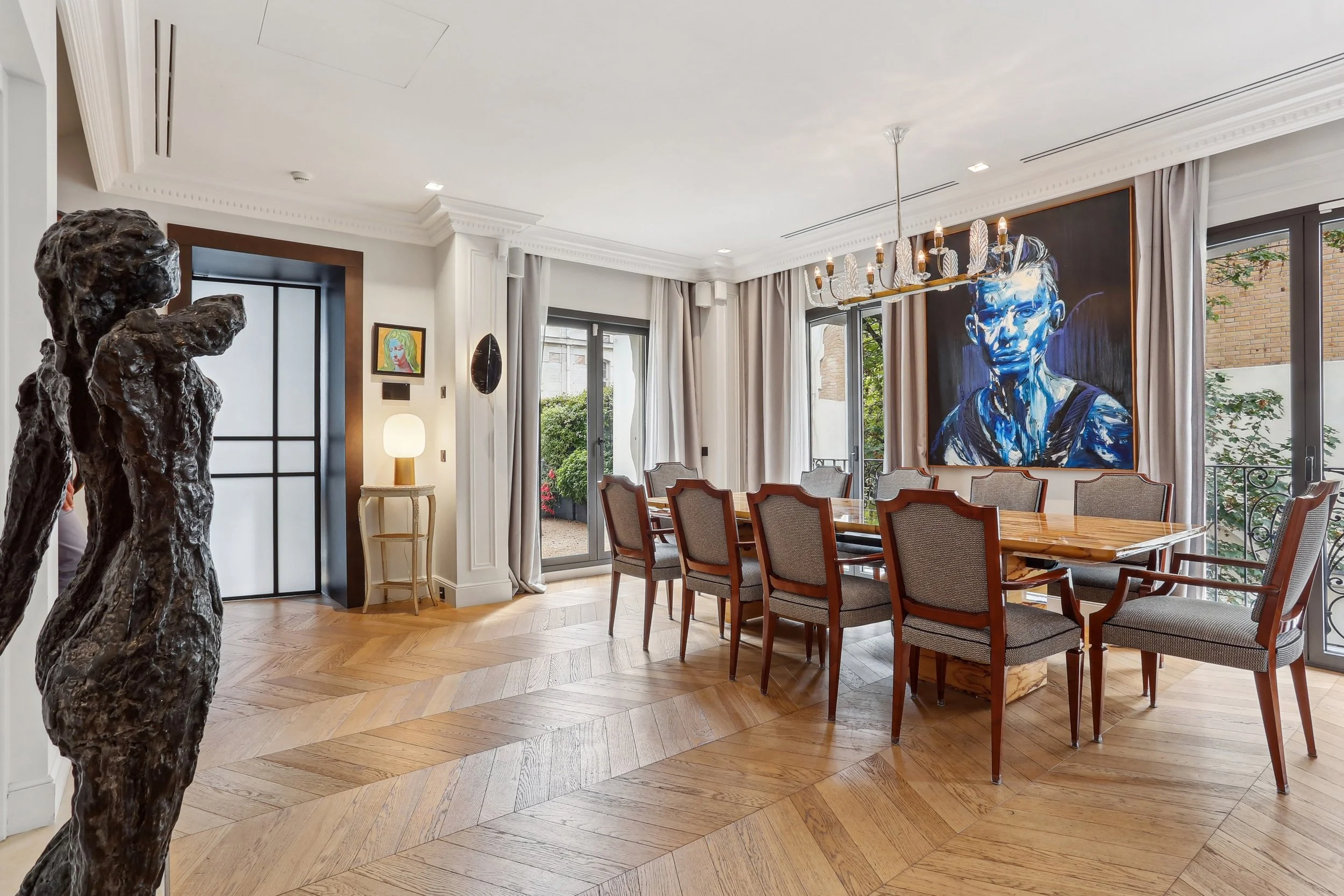 Appartement de luxe à Paris salle a manger