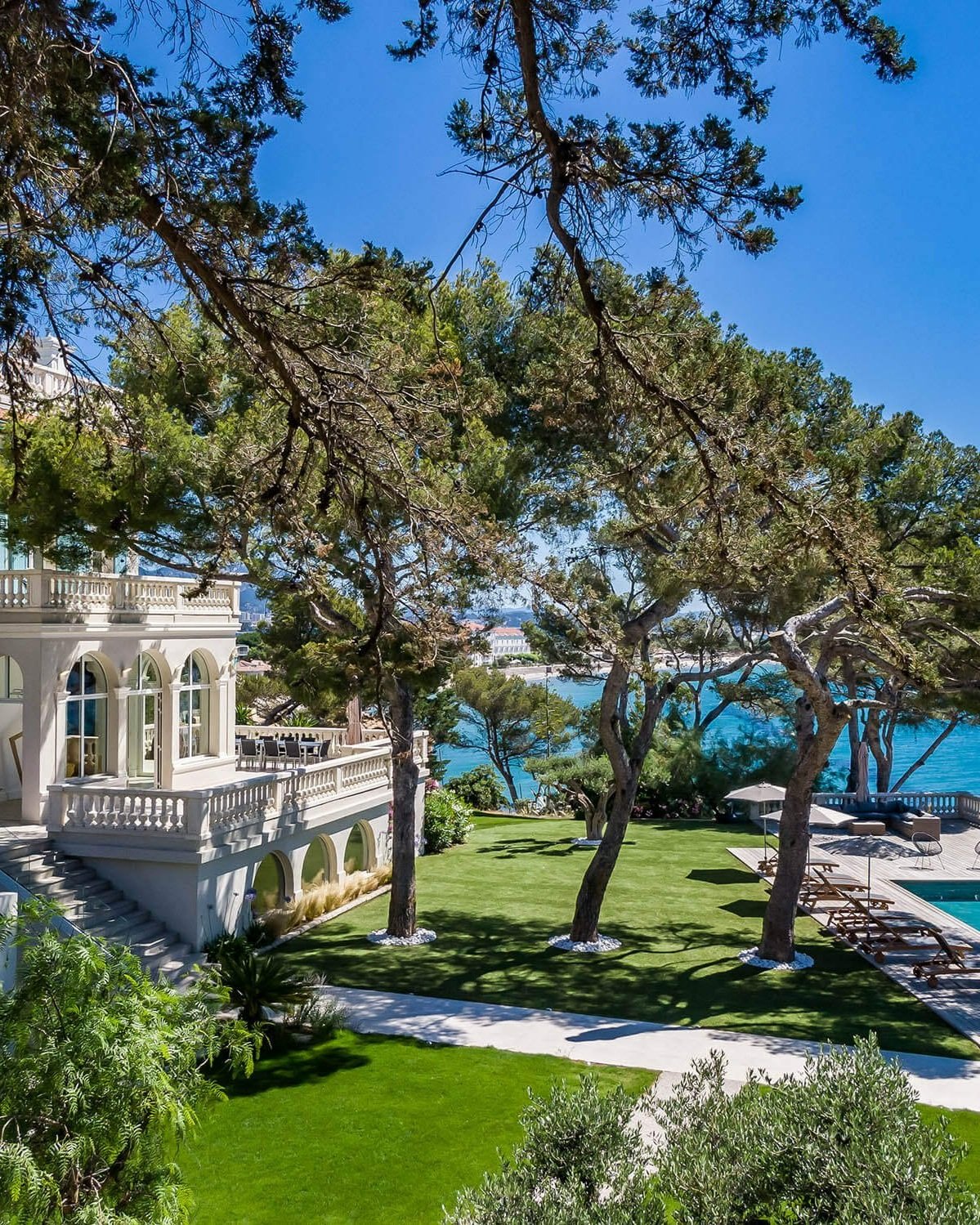 Villa with sea view near Toulon
