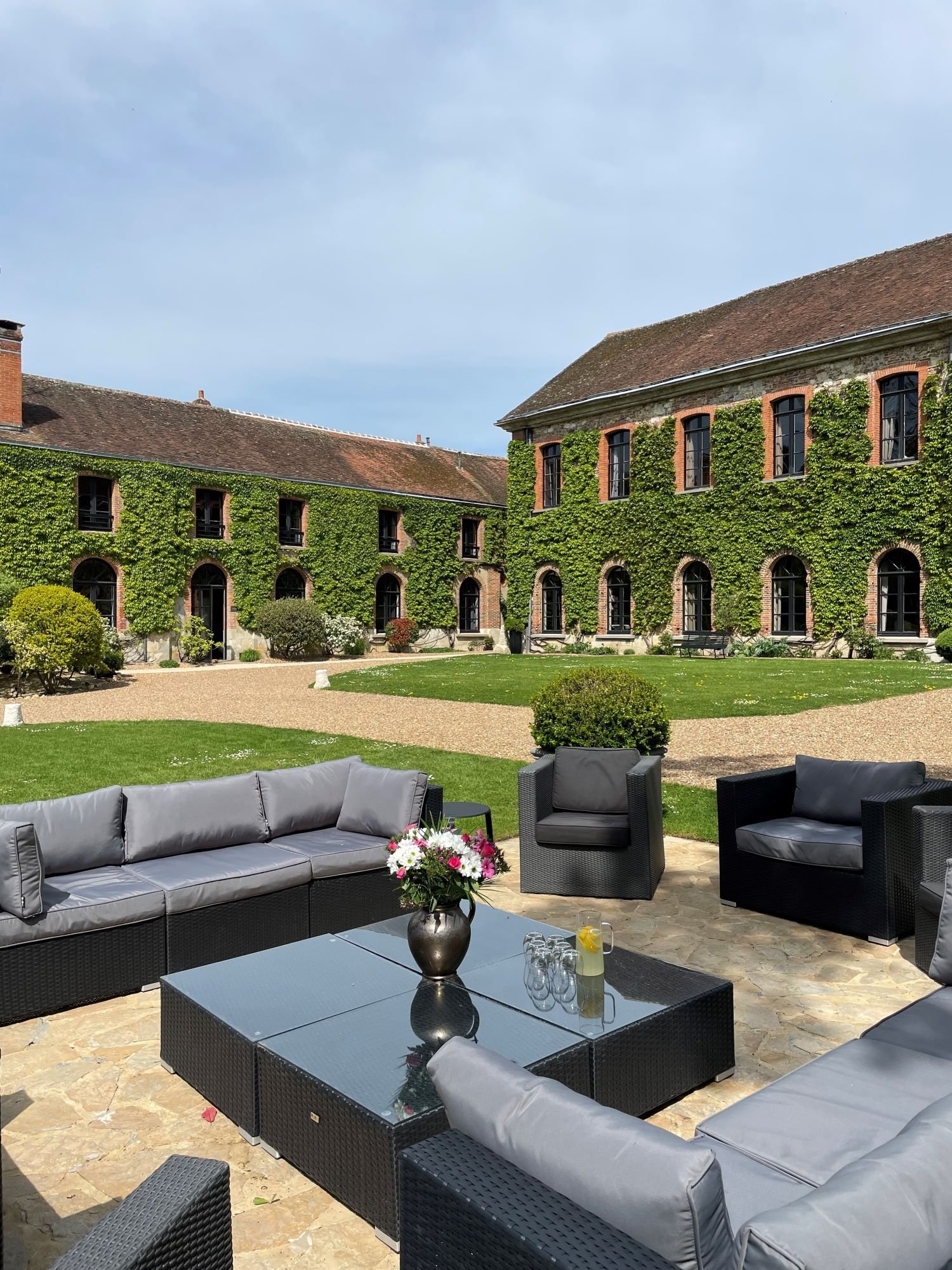 Exceptional home for corporate seminars and teambuilding events, near Paris