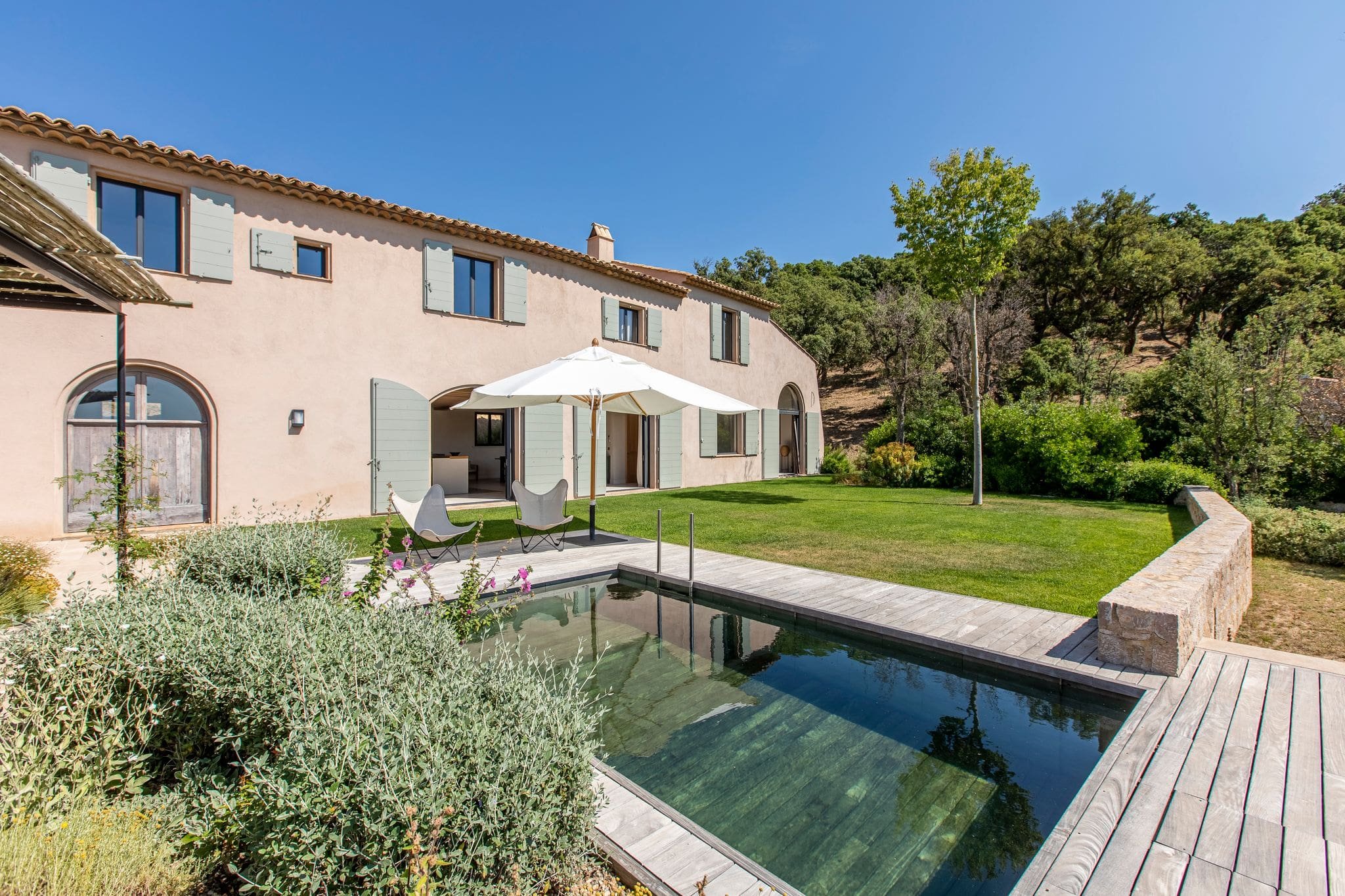 Luxury villa Golfe de St Tropez to rent with sea view and swimming pool cote d'azur