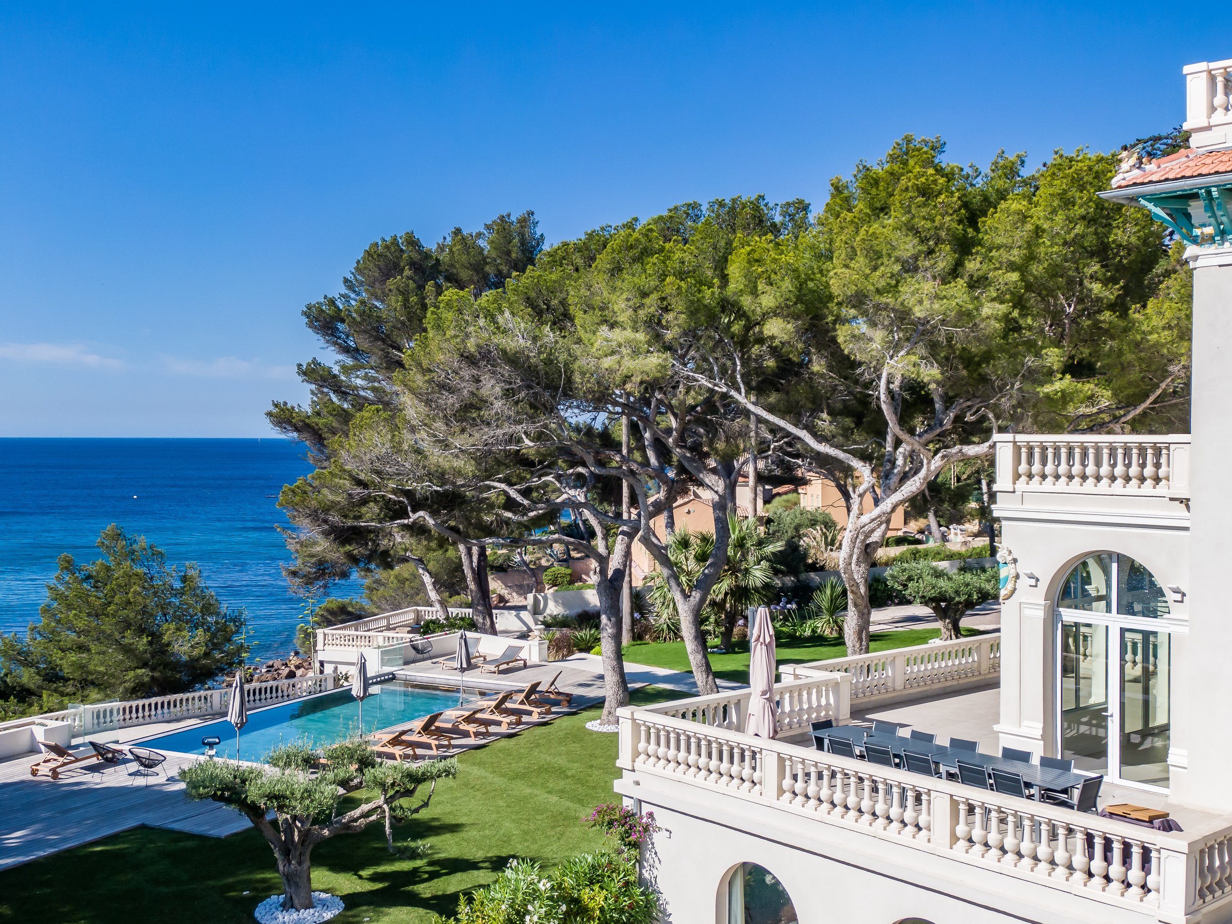 luxury villa to rent toulon